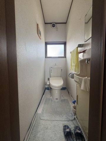 東区粟山4丁目　中古戸建のトイレ