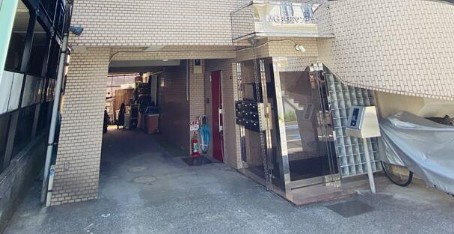 ＭＧ井荻マンションのエントランス