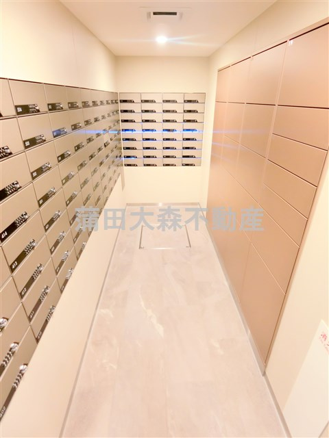 パークアクシス東蒲田 のエントランス|宅配BOX　メールBOX