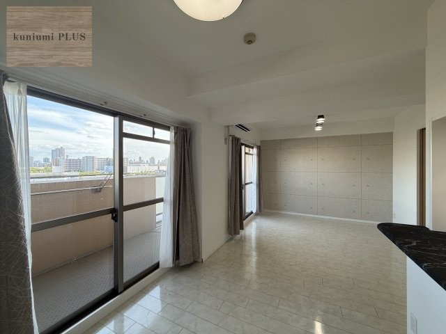 ローレルコート城北公園通り2番館の居間・リビング