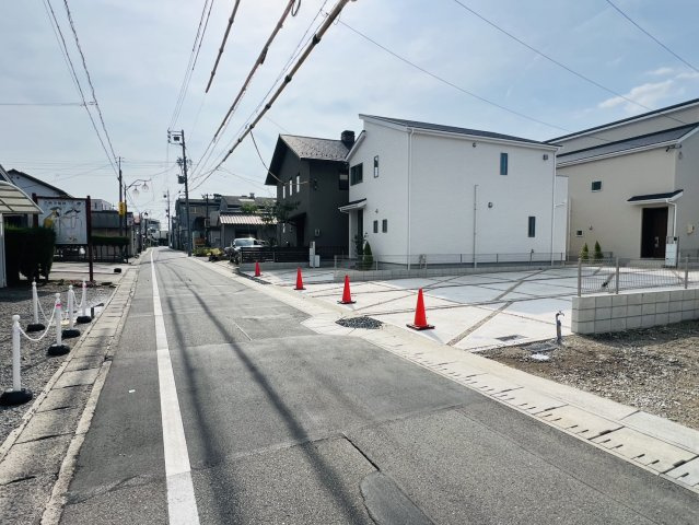 碧南市松江町6丁目28番地『仲介手数料無料』新築一戸建て・建売の前面道路含む現地写真