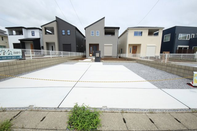 Livele Garden.S 第1栃木都賀町平川の駐車場|〇駐車スペース〇
２台分の駐車スペースがございます（車種による）。/2026.8.3撮影