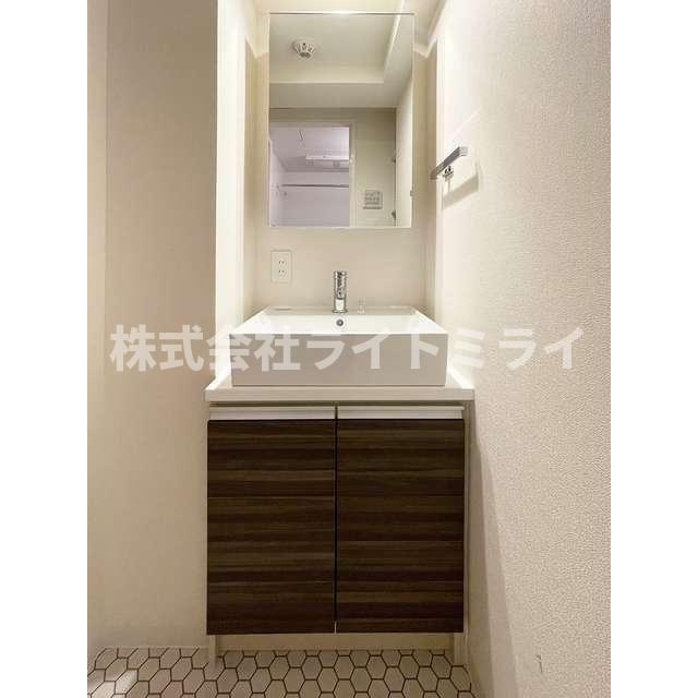 ウェルスクエアイズム駒込の玄関