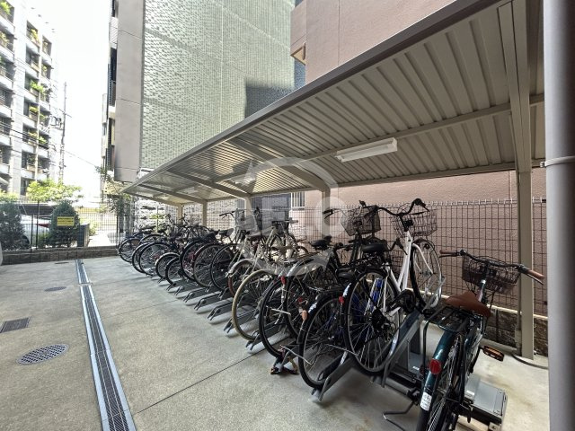 エスリード新大阪コンフォールⅠ番館の内装|駐輪場