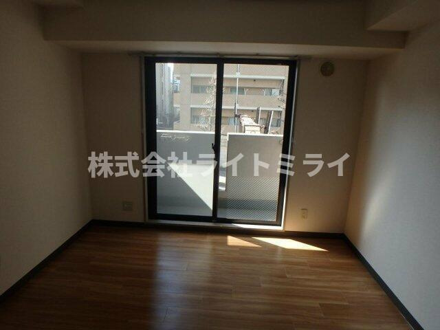 ステージファースト目白の居間・リビング