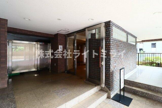 ステージファースト目白のロビー