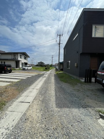 中古戸建・中古住宅　福島市町庭坂柿ノ下　庭坂小学校・吾妻中学校の前面道路含む現地写真