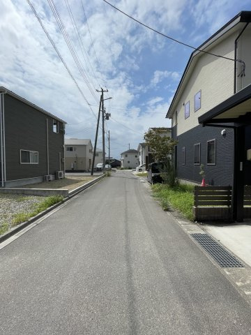 中古戸建・中古住宅　福島市町庭坂柿ノ下　庭坂小学校・吾妻中学校の前面道路含む現地写真