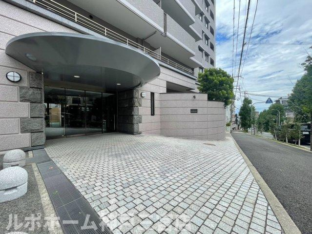 パーク・ハイム神戸熊内町のエントランス
