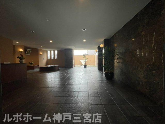 パーク・ハイム神戸熊内町のロビー