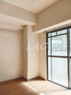 【居間・リビング】 | ＳＫハイツ芝新町 | 洋室のお部屋です。