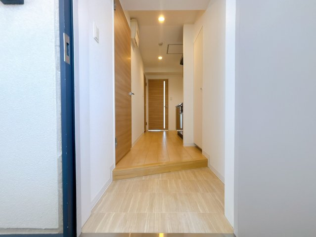 【玄関】 | ラフィネ三軒茶屋