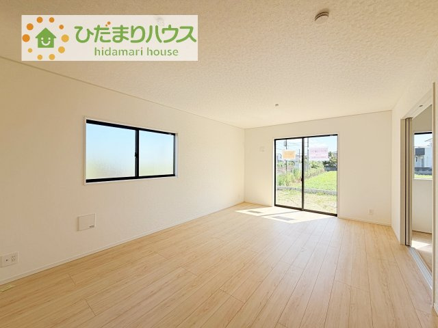 【居間・リビング】 | 土浦市中村南第11　新築戸建　5号棟 | ママがひとりにならない、リビングとつながるオープンキッチンなら家族のお手伝いも増え、会話がうまれます(*^-^*)