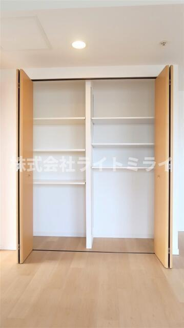 河田町ガーデン１号棟の収納