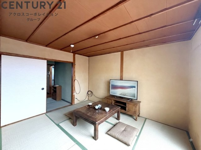 画像中の家具はAI加工により配置加工しているため付属しません