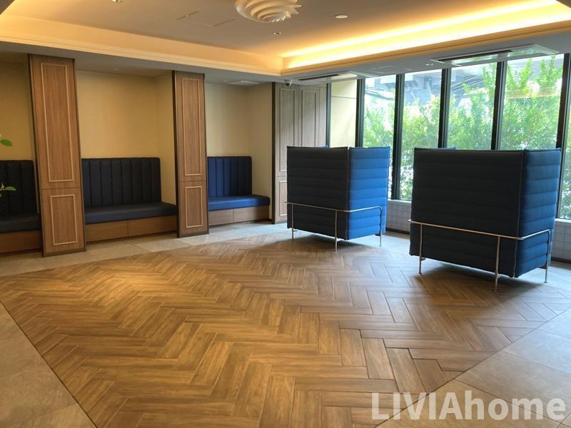 港区海岸３丁目の賃貸マンションのエントランス