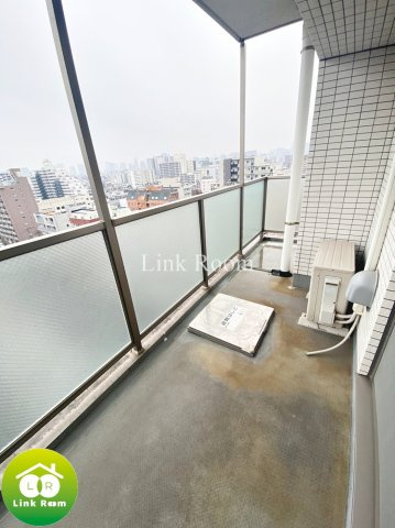 ファーストプレイス菊川のバルコニー