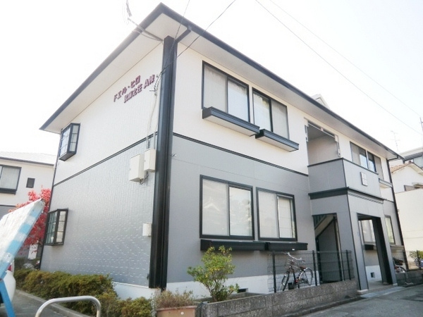 屋根付き駐輪場が2か所あります！