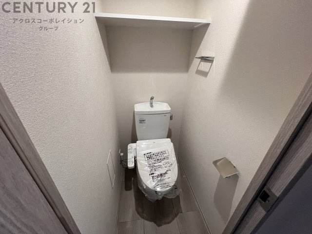 温水洗浄便座付きのトイレです♪