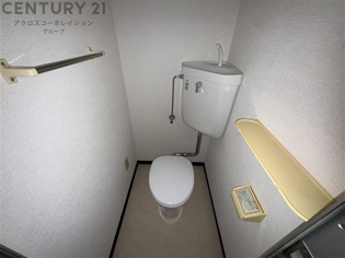 ゆったりとした空間のトイレです