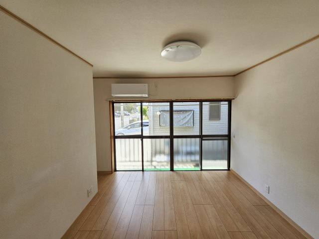 別所町朝日ケ丘戸建の寝室