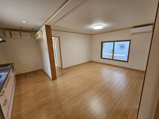 別所町朝日ケ丘戸建の居間・リビング