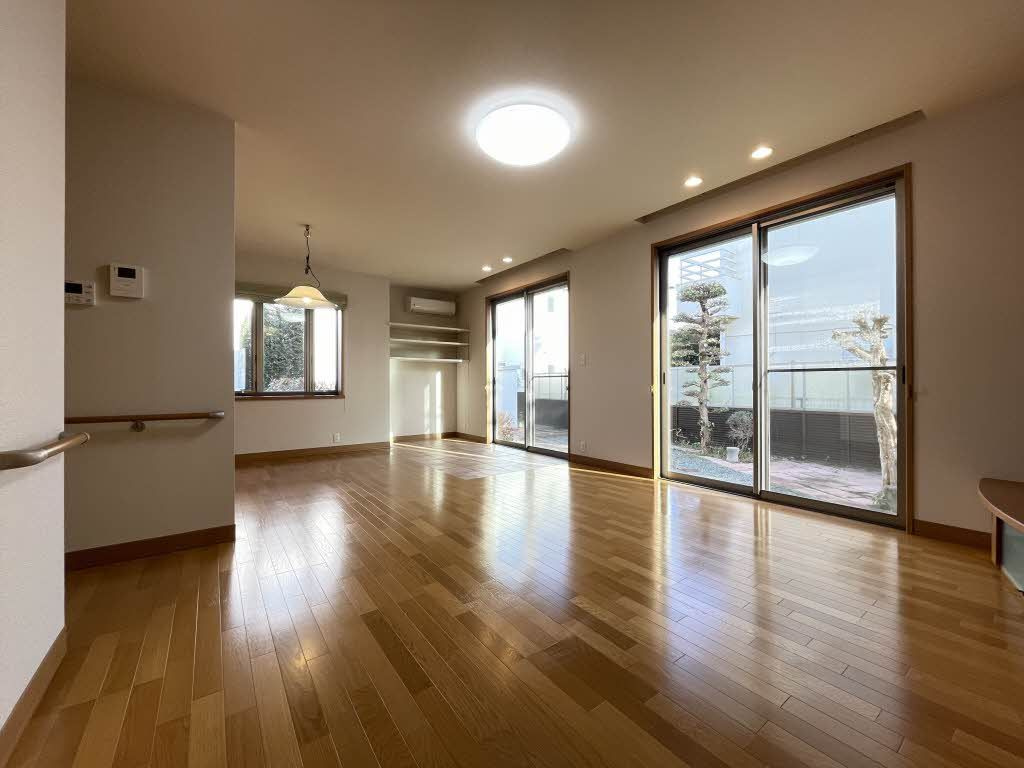 江津２丁目戸建貸家の内装
