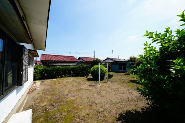 藤岡市下栗須中古住宅の庭