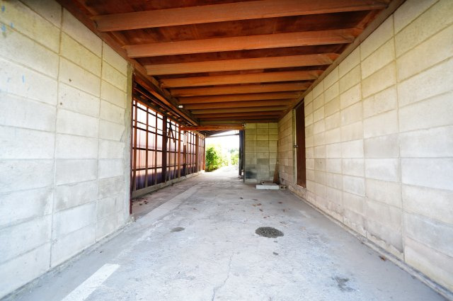藤岡市下栗須中古住宅の駐車場