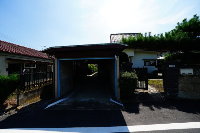 藤岡市下栗須中古住宅の駐車場