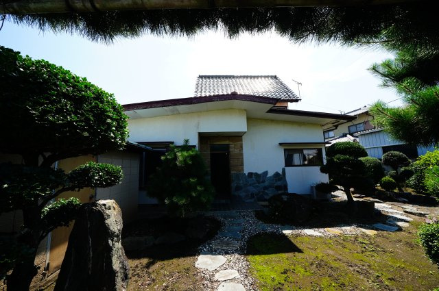 藤岡市下栗須中古住宅の玄関