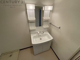 洗面時内に室内洗濯機置場がついてます！
