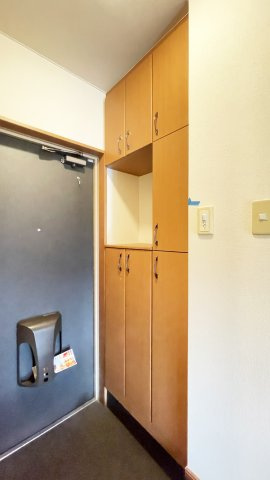 コートヴェール中島田の玄関