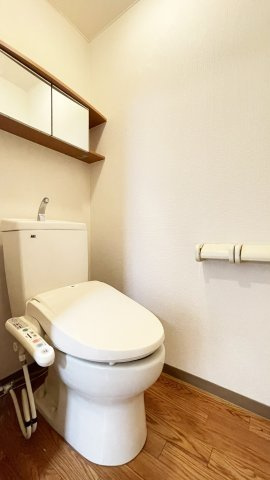 コートヴェール中島田のトイレ