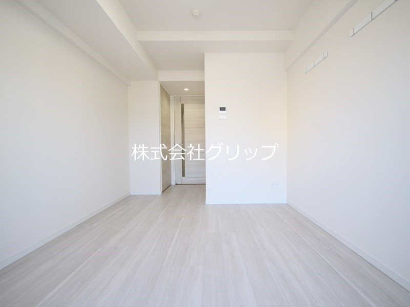 横浜市西区浅間町３丁目の賃貸マンションの洋室