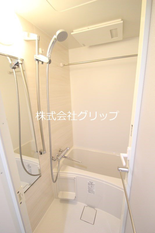 横浜市西区浅間町３丁目の賃貸マンションの浴室