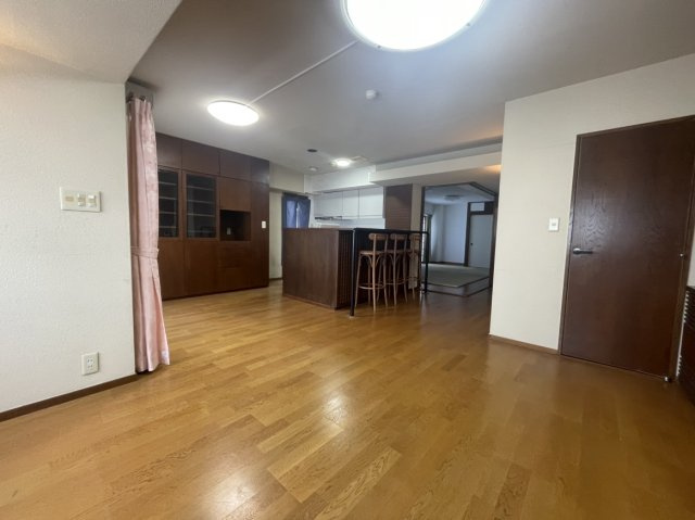 アルファガーデン番町の居間・リビング