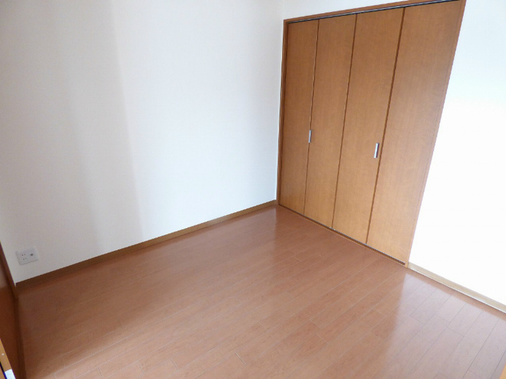 【洋室】サンプラザ本山南 