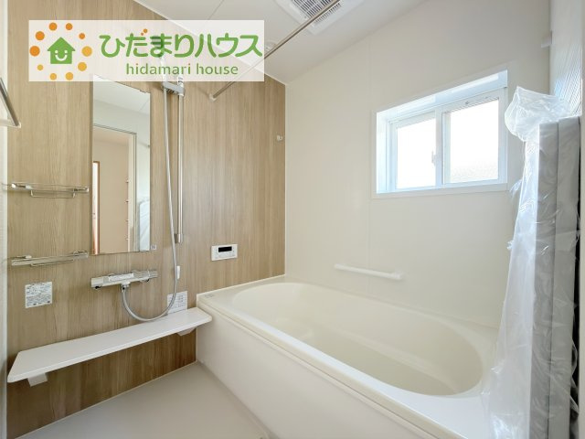 【浴室】 | 土浦市荒川沖西第2期　新築戸建　3号棟 | 大人が足を伸ばしても十分な広さ！一人でゆっくりくつろぐ時間も大切です！