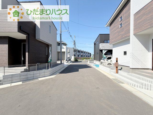 【前面道路含む現地写真】 | 土浦市荒川沖西第2期　新築戸建　3号棟