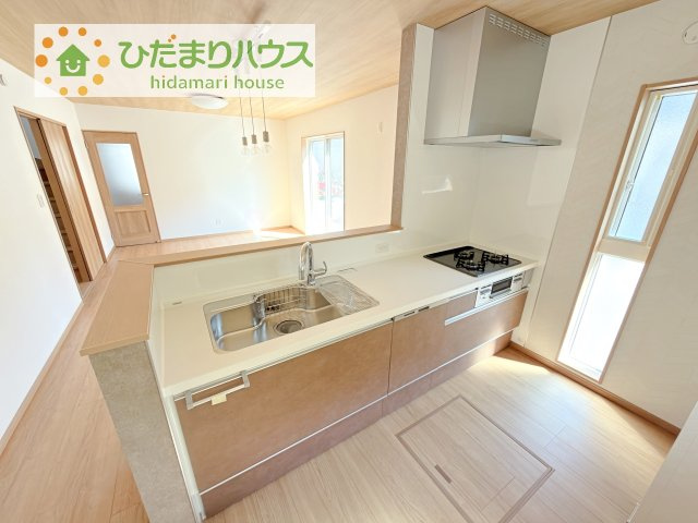 【キッチン】 | 土浦市荒川沖西第2期　新築戸建　3号棟 | お料理しながら、TVだって見れちゃいます！