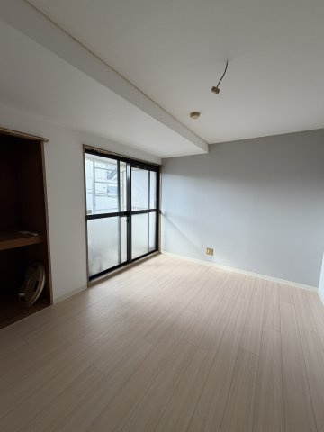 大谷ビルの寝室