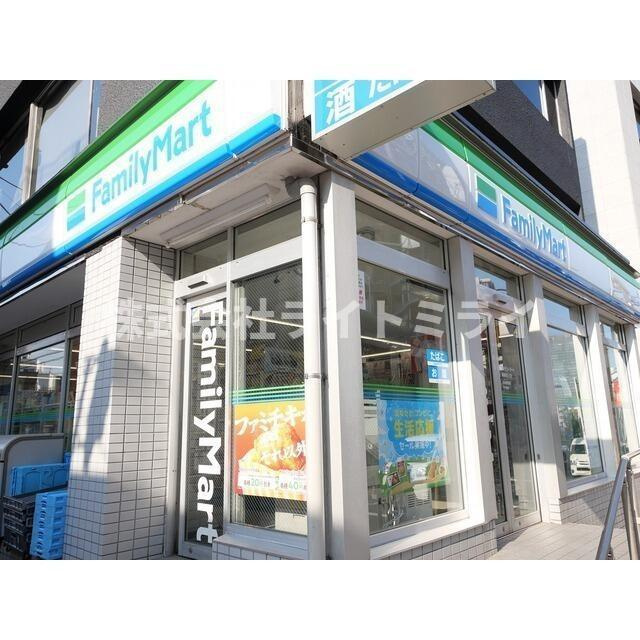 クロノガーデン神楽坂の周辺|ファミリーマートまで300m