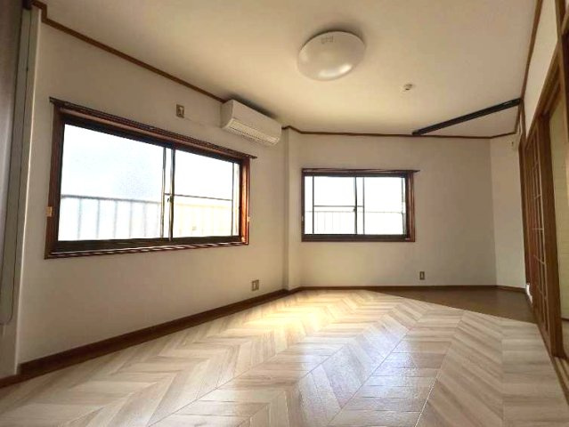 田原ハイツの居間・リビング