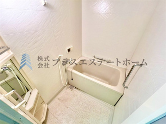 【浴室】 | 鈴蘭泉台第二ハウス1号棟 | 白基調の浴室です♪