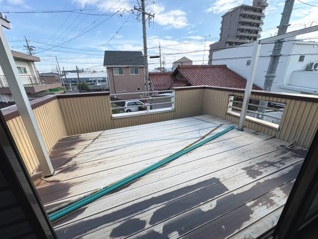 【商談中】中古戸建　大垣市宿地町　昭和41年築のバルコニー