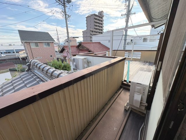 【商談中】中古戸建　大垣市宿地町　昭和41年築のバルコニー