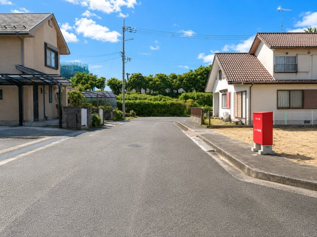 野洲市三上の前面道路含む現地写真