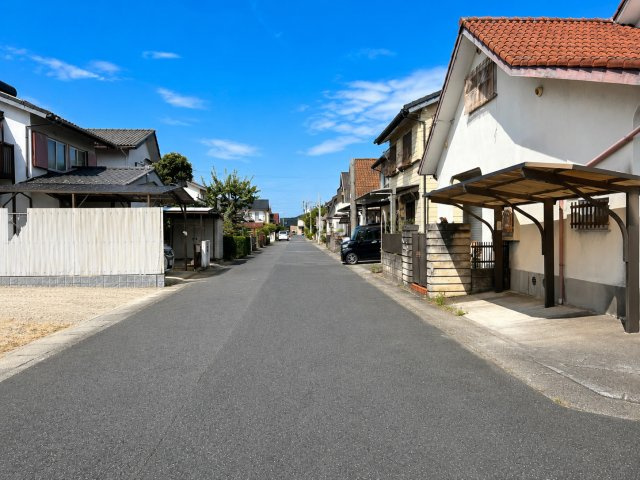 野洲市三上の前面道路含む現地写真