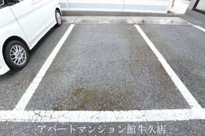 【駐車場】 | ヴィザージュ | 駐車場